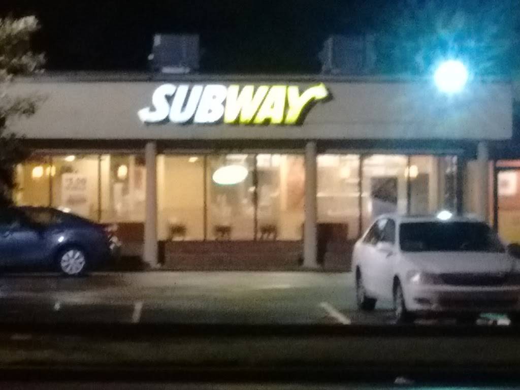Subway | restaurant | 941 Getwell Rd, Memphis, TN 38111, USA | 9014400200 OR +1 901-440-0200