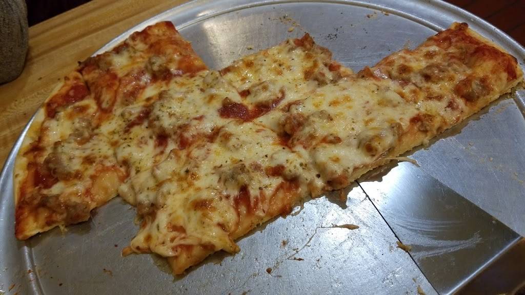 Azteca Pizza & Tequeria | restaurant | 1530 N Cedar Lake Rd, Round Lake Beach, IL 60073, USA | 8472017100 OR +1 847-201-7100