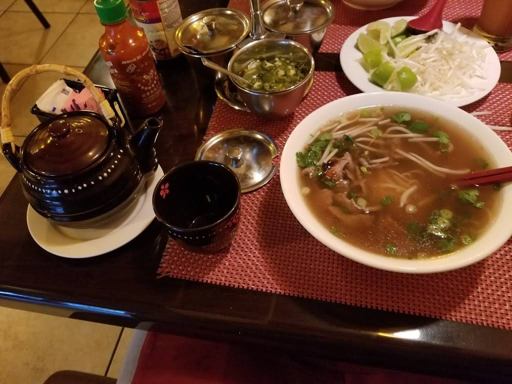 Ju Ju Thai Cuisine | restaurant | 235 W Main St, Turlock, CA 95380, USA | 2098158424 OR +1 209-815-8424