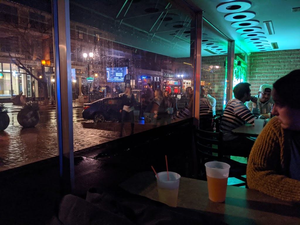 Luckys | night club | 224 S Phillips Ave, Sioux Falls, SD 57104, USA | 6053351313 OR +1 605-335-1313