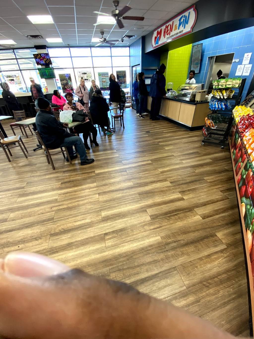 Hen & Fin | restaurant | 10195 Berry Rd Unit A, Waldorf, MD 20603, USA | 2408473474 OR +1 240-847-3474