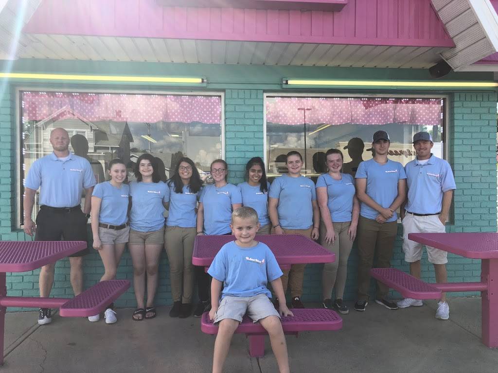 The Sweet Retreat | restaurant | 2613 Smithville Rd, Dayton, OH 45420, USA | 9372218191 OR +1 937-221-8191