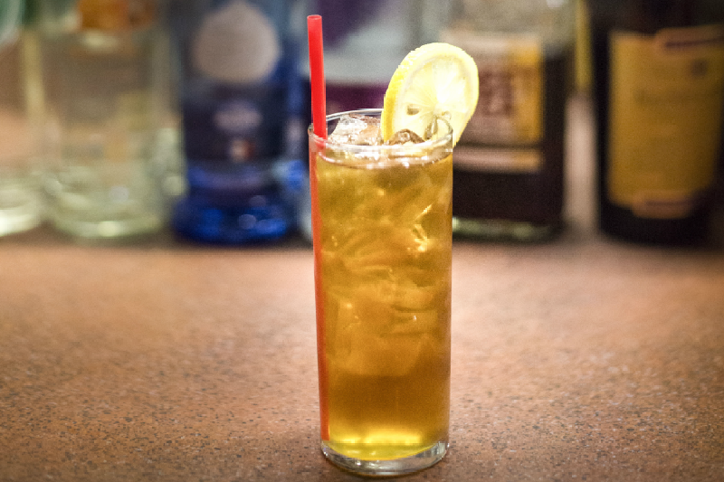 Bucket Brigade Sports Bar & Restaurant | restaurant | 8012 SE Powell Blvd, Portland, OR 97206, USA | 5037748953 OR +1 503-774-8953