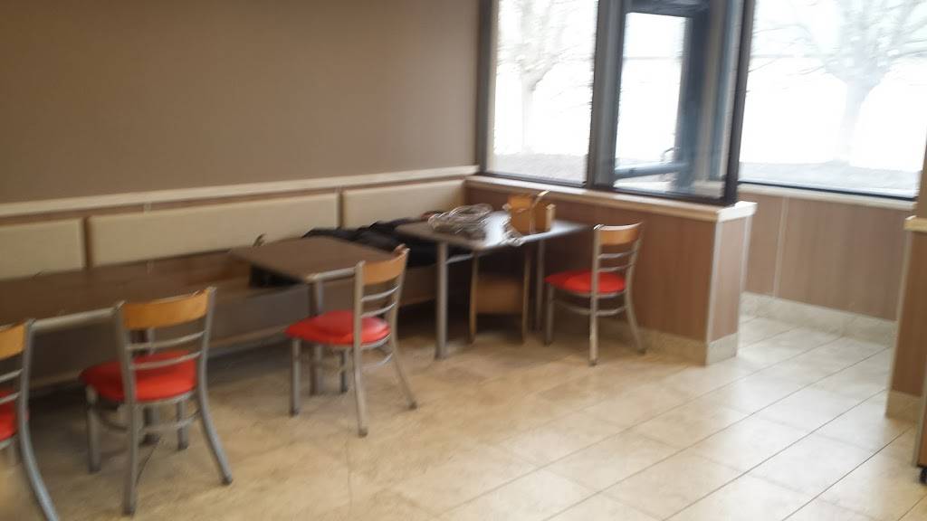 Burger King | restaurant | 880 W Main St, Branford, CT 06405, USA | 2034889109 OR +1 203-488-9109