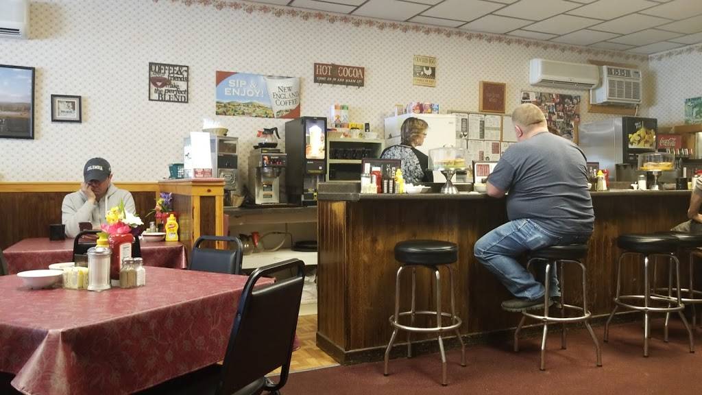 Perrys Main Street Eatery | restaurant | 253 Main St #1, Poultney, VT 05764, USA | 8022875188 OR +1 802-287-5188