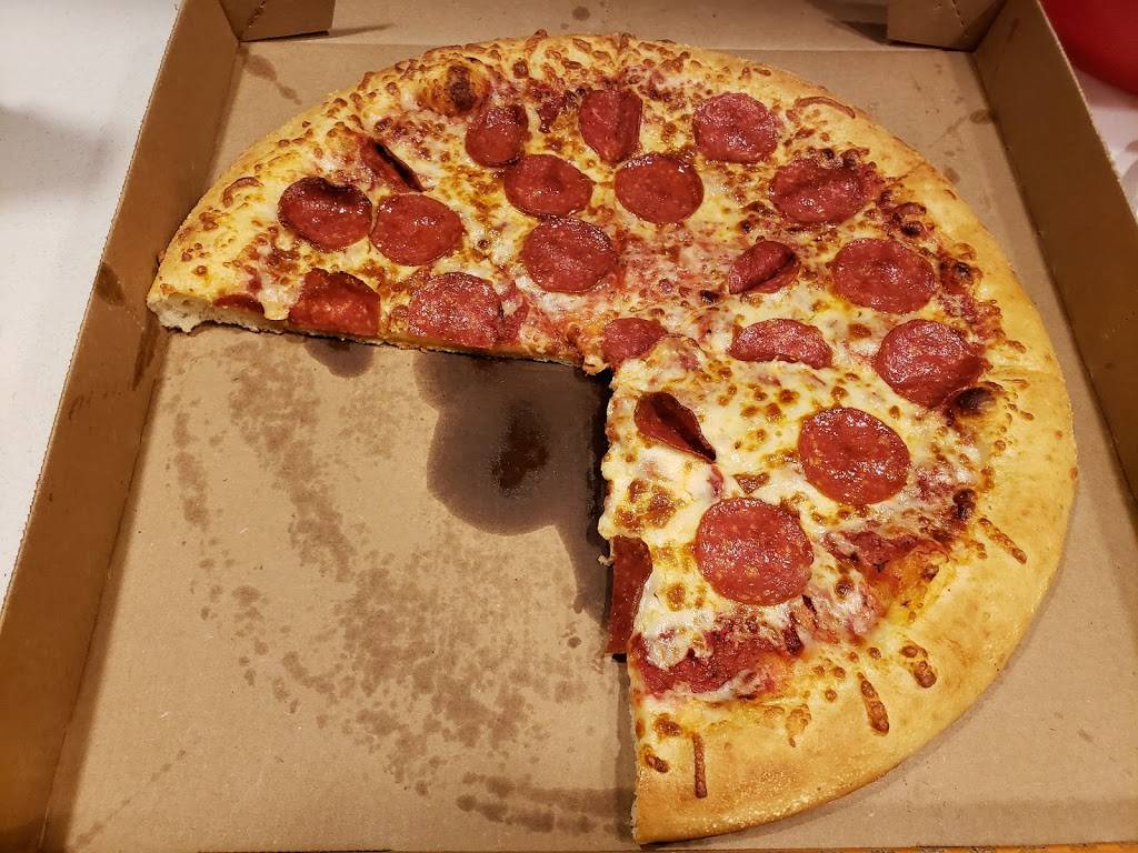 Little Caesars Pizza | meal takeaway | 527 W Main St, Milan, MI 48160, USA | 7345086472 OR +1 734-508-6472