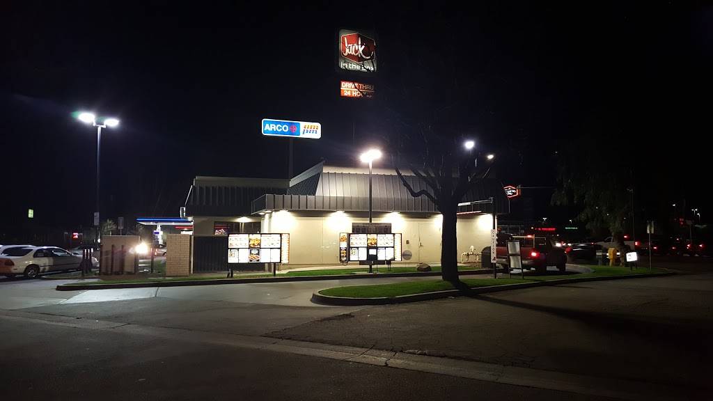 Jack in the Box | restaurant | 1200 Oak St, Bakersfield, CA 93304, USA | 6618618337 OR +1 661-861-8337