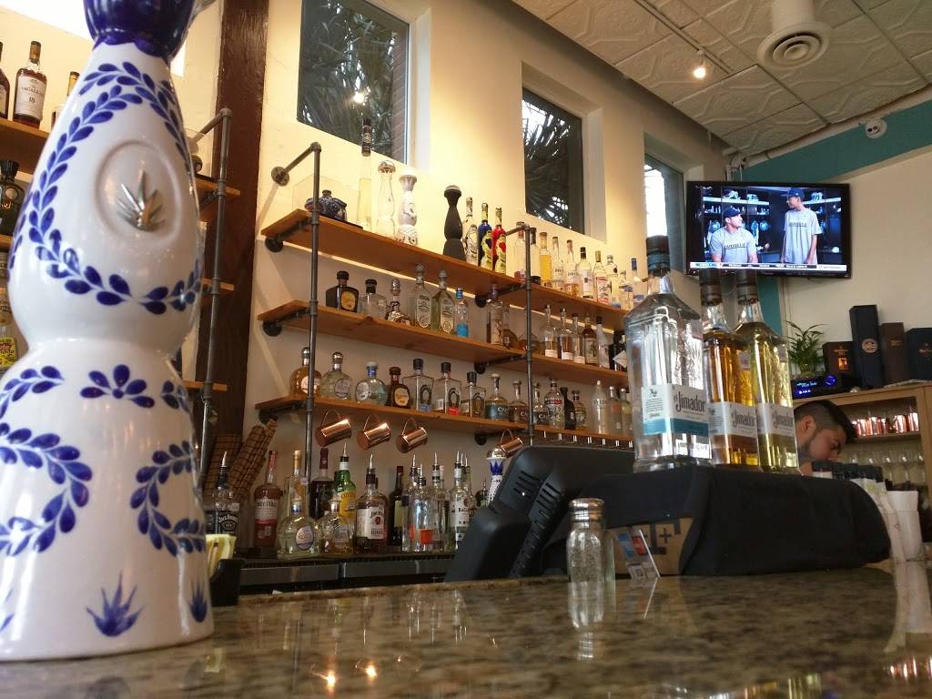 EL Rincon Mexican Restaurant & Tequila Bar | restaurant | 1114 S Elm St #100, Carrollton, TX 75006, USA | 4698926429 OR +1 469-892-6429