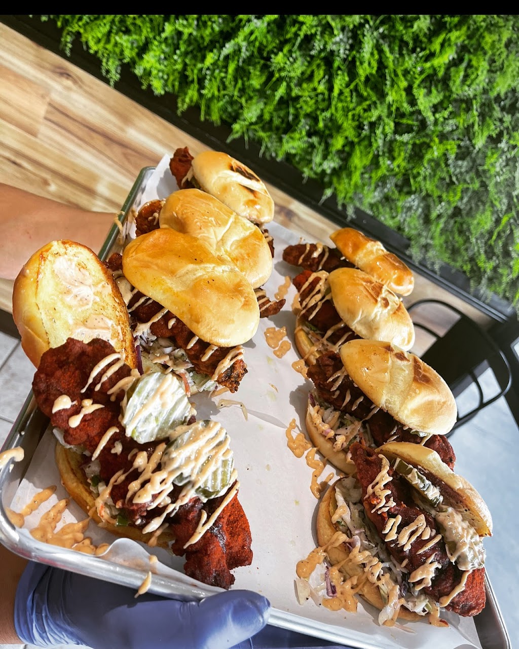 Fluckers Nashville Hot Chicken | restaurant | 8963 N Cedar Ave #101, Fresno, CA 93720, USA | 5599004019 OR +1 559-900-4019