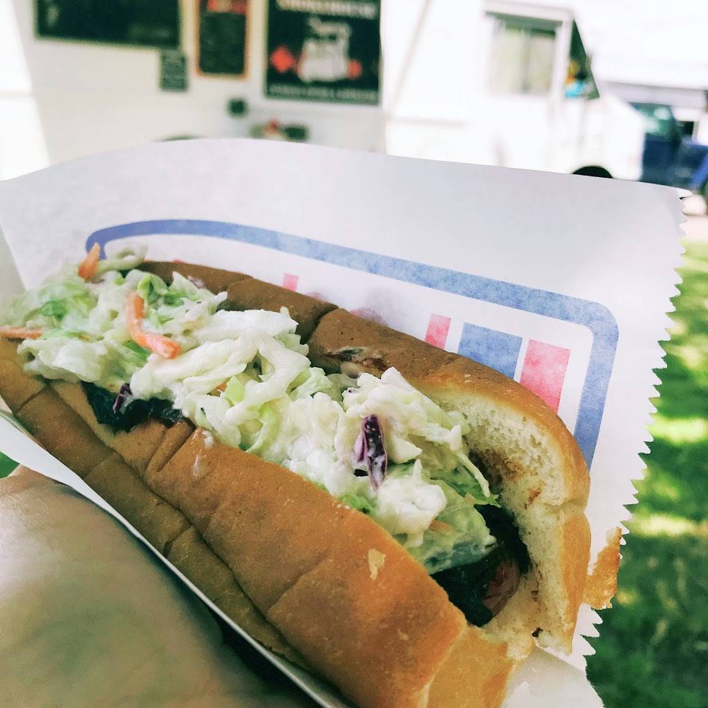 Big Dawgs Smokehouse | restaurant | 2317 Community Way, North Gower, ON K0A 2T0, Canada | 6132238625 OR +1 613-223-8625