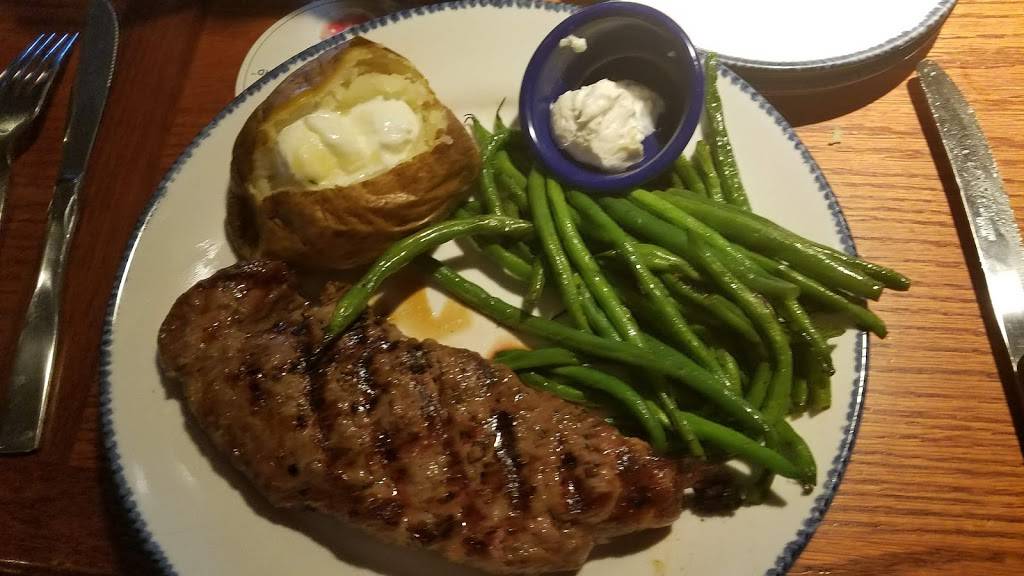 Red Lobster | restaurant | 3885 N Shiloh Dr, Fayetteville, AR 72703, USA | 4794422317 OR +1 479-442-2317