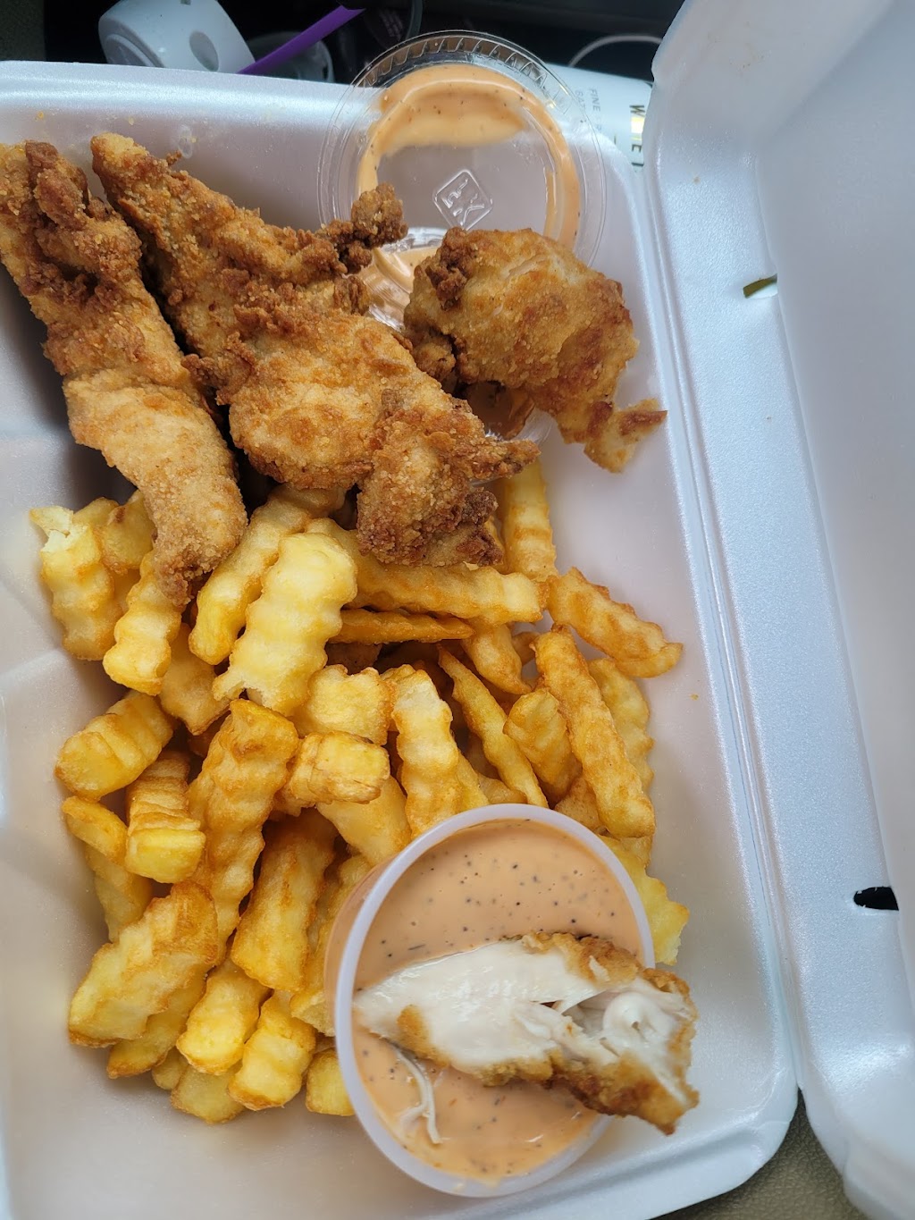 Traditions chicken | restaurant | 1801 4th Ave S, Birmingham, AL 35233, USA | 2053271241 OR +1 205-327-1241