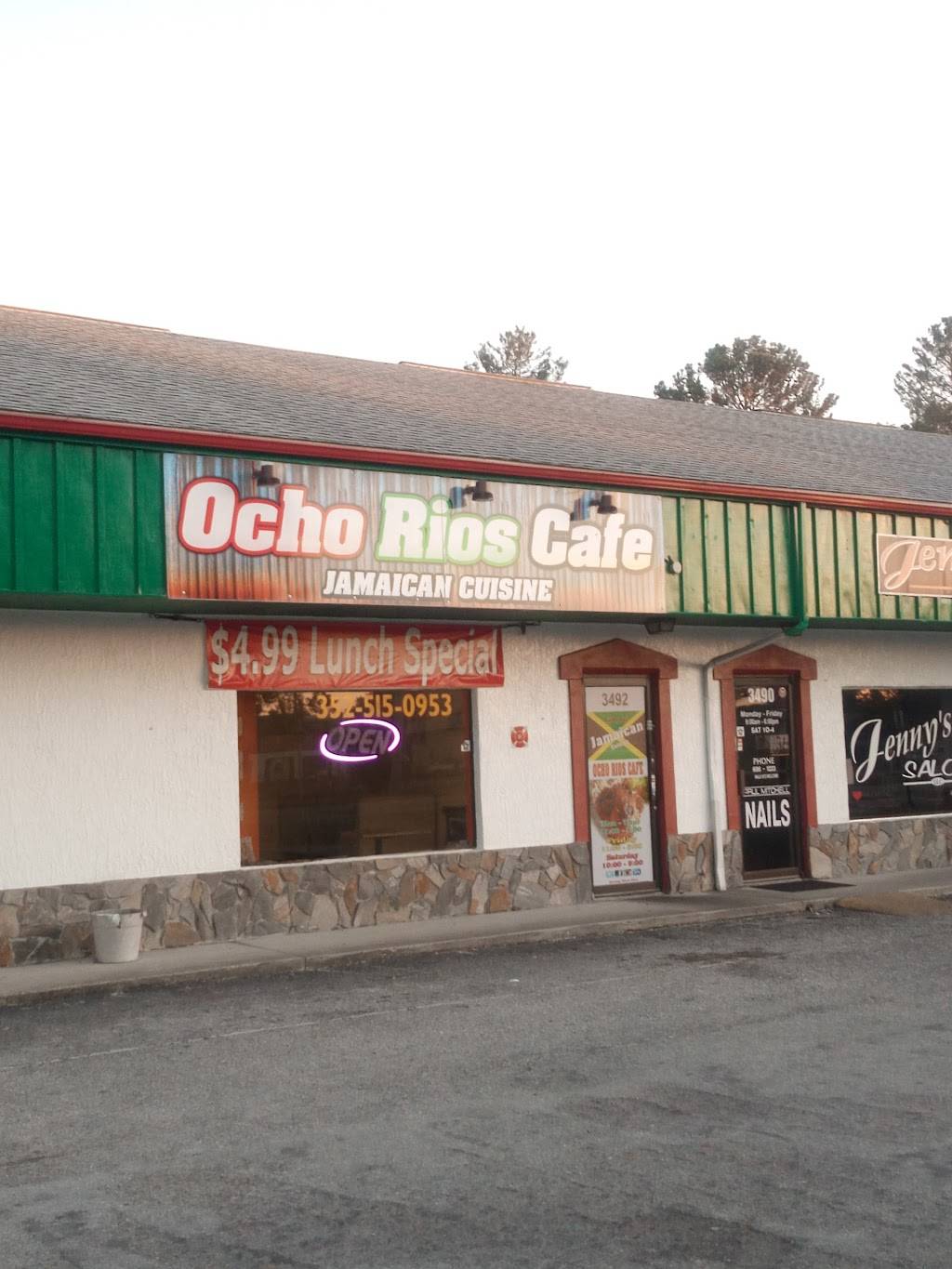 Ocho Rios cafe | restaurant | 3492 Deltona Blvd, Spring Hill, FL 34606, USA | 3525150953 OR +1 352-515-0953