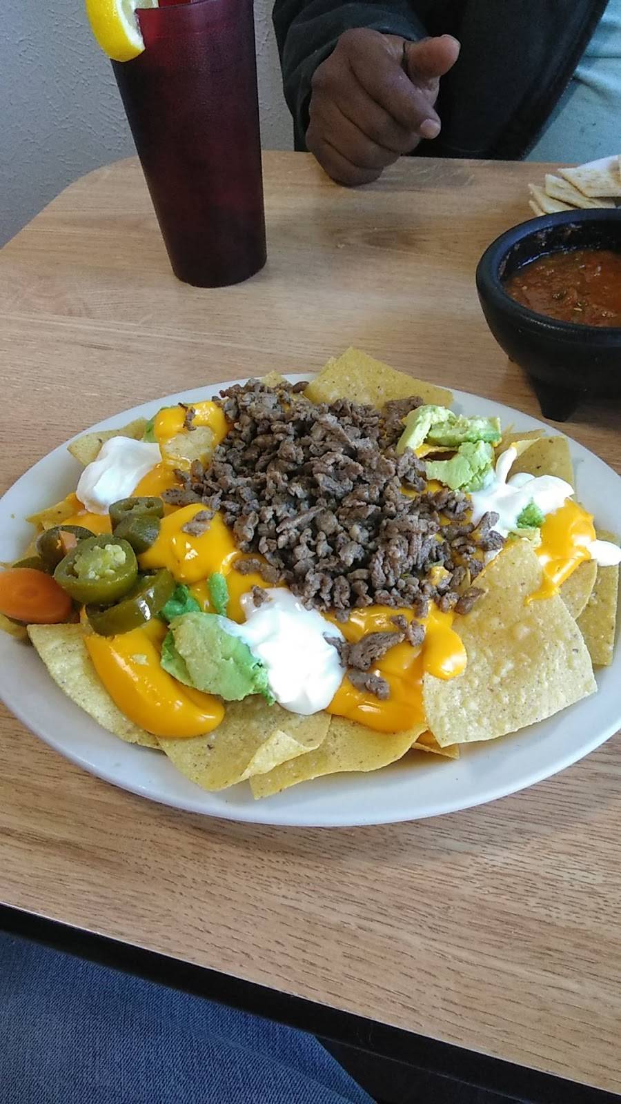 Lulus | restaurant | 1234 Newport Ave, Dallas, TX 75224, USA | 2143391661 OR +1 214-339-1661