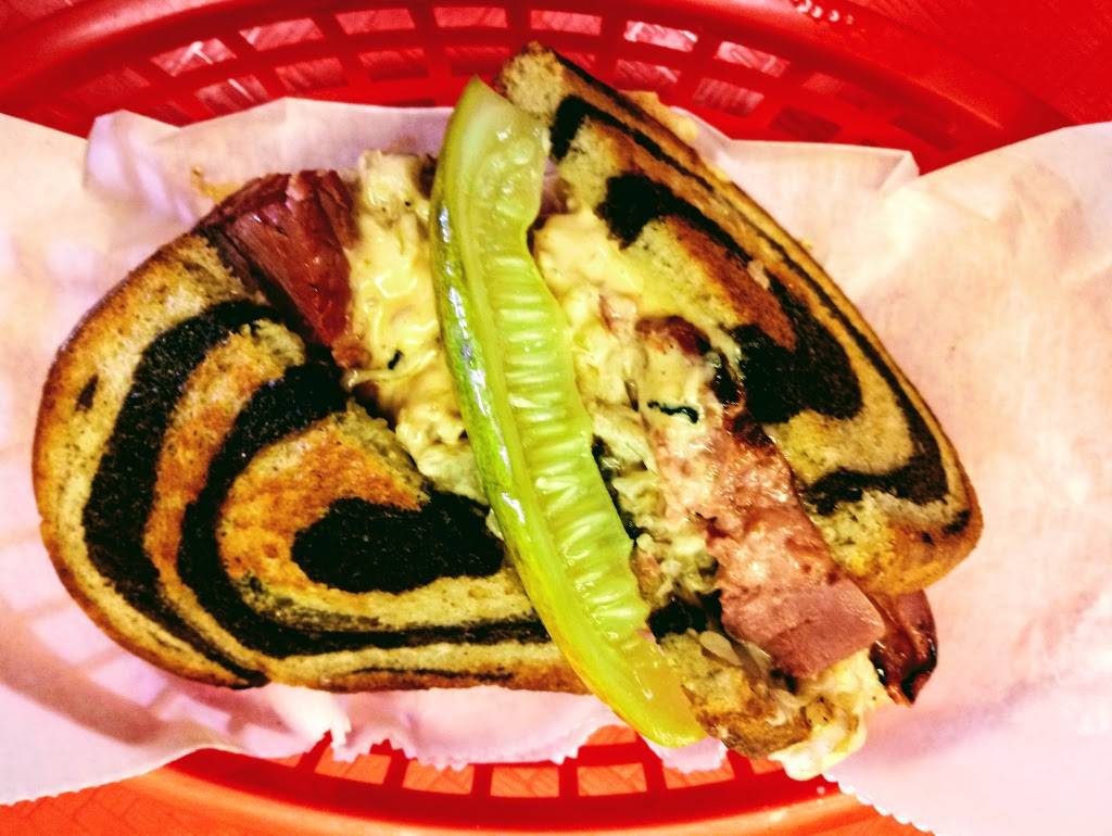 Top Dog | restaurant | 7178 S 76th St, Franklin, WI 53132, USA | 4143672696 OR +1 414-367-2696