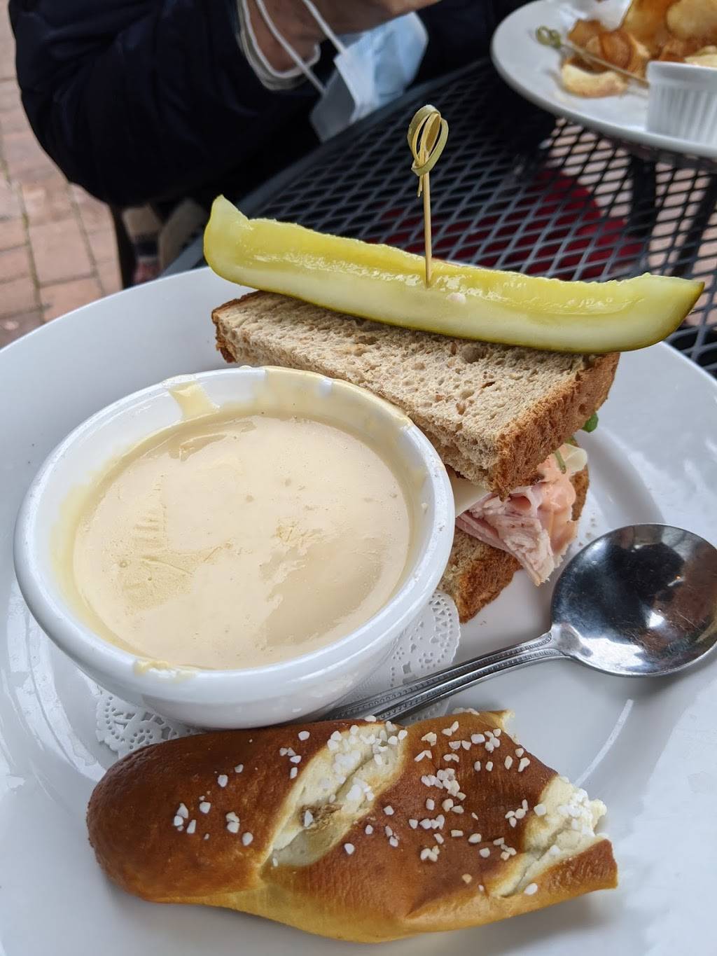 Emmetts Brewing Company | restaurant | 110 N Brockway St, Palatine, IL 60067, USA | 8473591533 OR +1 847-359-1533