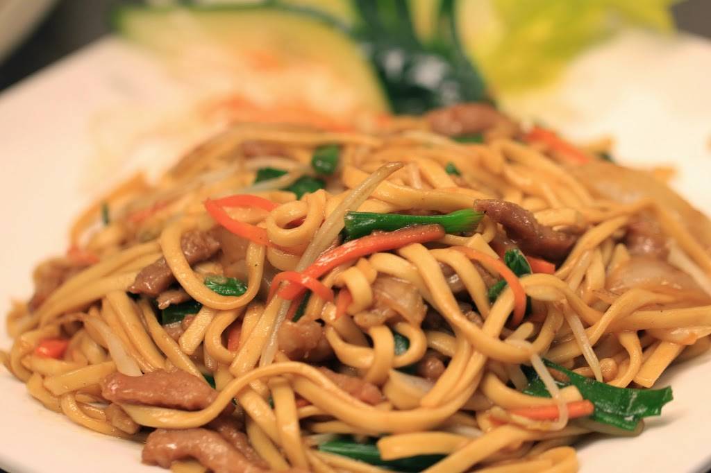 Asian House Restaurant | restaurant | 1374 Clarkson Clayton Center, Ellisville, MO 63011, USA | 6365272286 OR +1 636-527-2286
