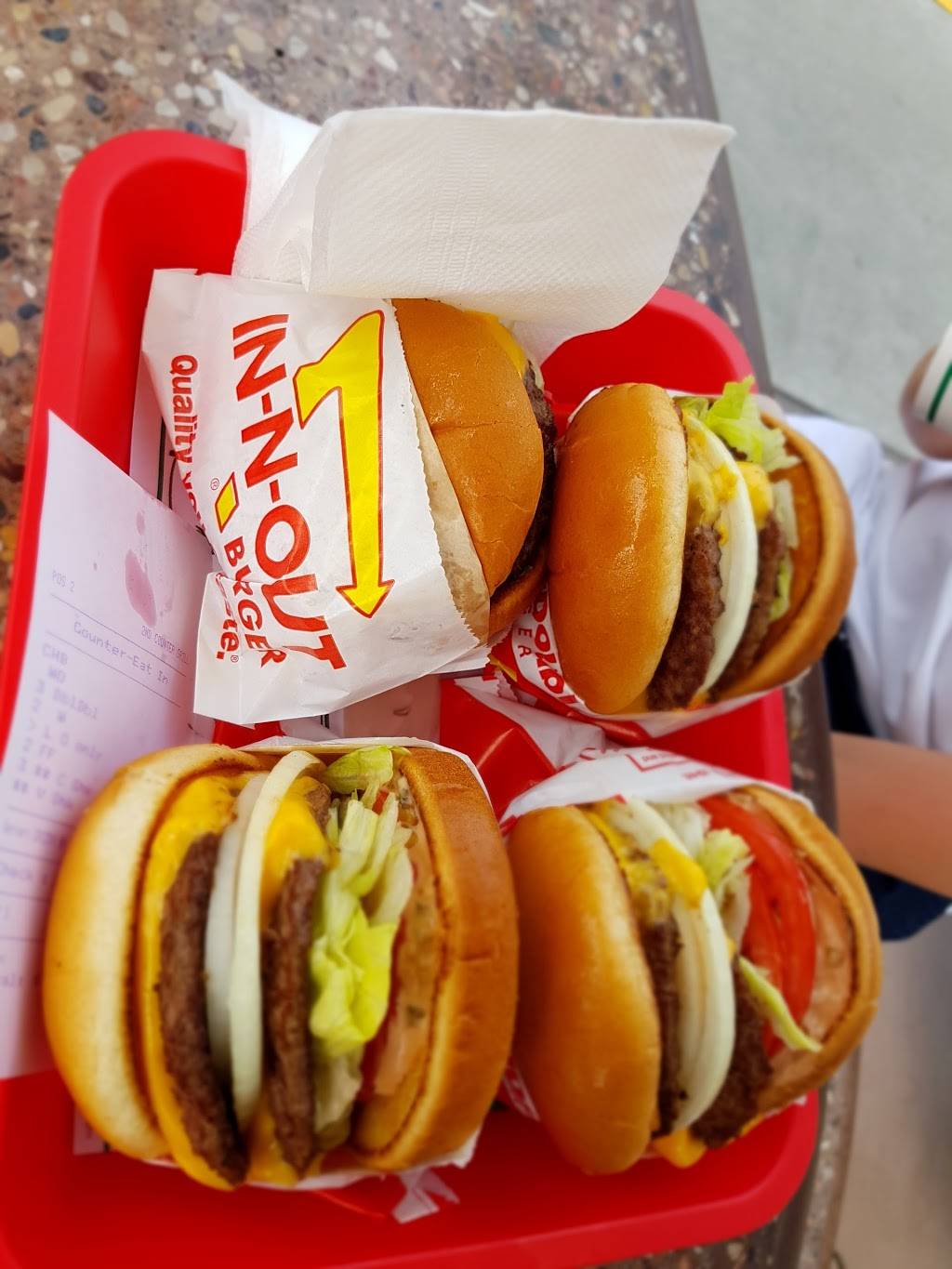 In-N-Out Burger | restaurant | 15575 Hesperian Blvd, San Leandro, CA 94579, USA | 8007861000 OR +1 800-786-1000