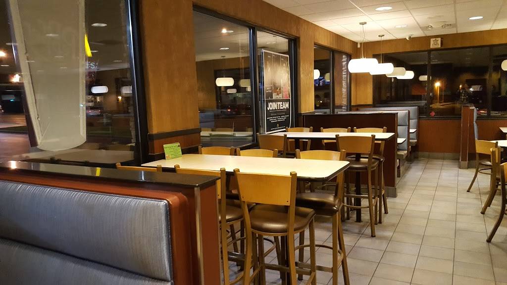 McDonalds | cafe | 1609 Main St, Green Bay, WI 54302, USA | 9204685526 OR +1 920-468-5526