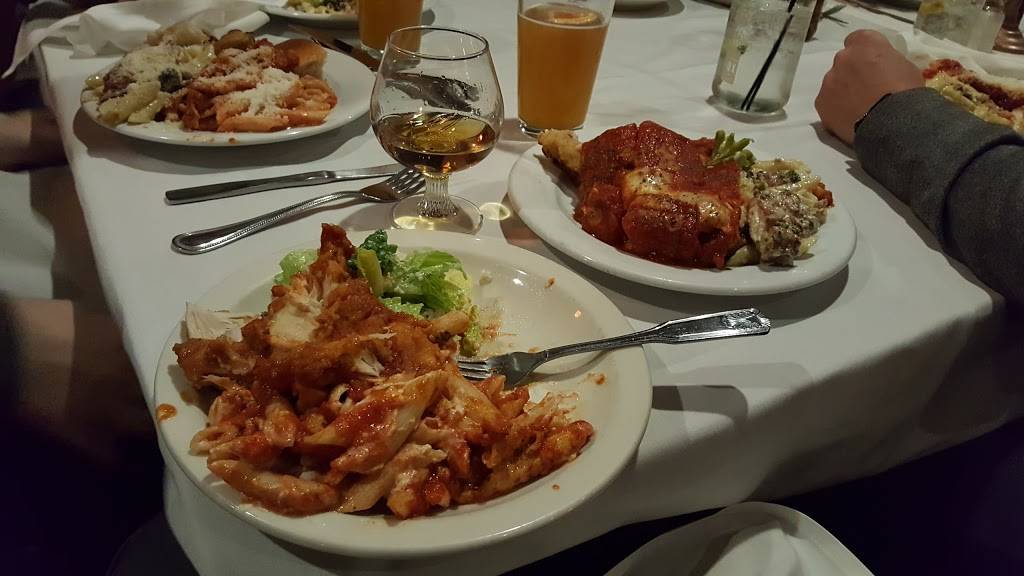 Harrys La Casa Mia Restaurant | restaurant | 1797, 840 Broadway, Raynham, MA 02767, USA | 5088241968 OR +1 508-824-1968