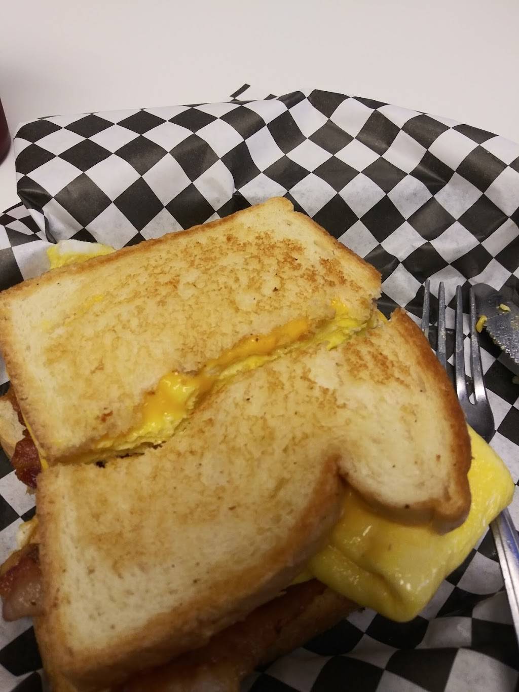 Tracks End Restaurant | restaurant | 8538 S Holland Rd, Chicago, IL 60620, USA | 7737293300 OR +1 773-729-3300