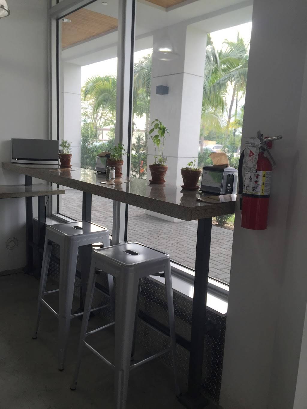 The Sandwich Shop | restaurant | 323 Sunny Isles Blvd #102, Sunny Isles Beach, FL 33160, USA | 3059487770 OR +1 305-948-7770