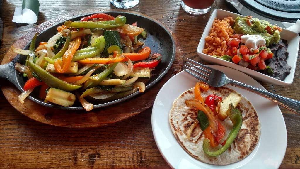 Mias Cantina | restaurant | 143 W Prospect Ave, Mt Prospect, IL 60056, USA | 2247642433 OR +1 224-764-2433