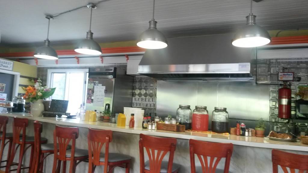 Duttons Tyler Hill Diner | restaurant | 1360 Cochecton Turnpike, Tyler Hill, PA 18469, USA | 5702244642 OR +1 570-224-4642