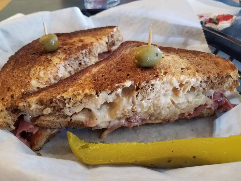 Island Subs & Burgers | restaurant | 2752 Woodlawn Dr, Honolulu, HI 96822, USA | 8089882685 OR +1 808-988-2685