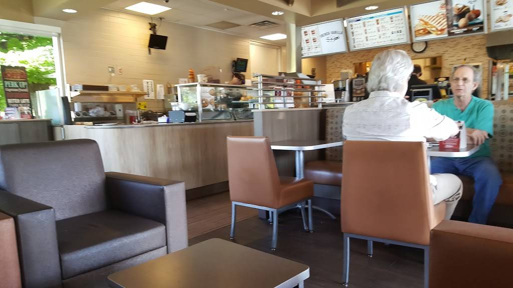Tim Hortons | restaurant | 815 E 38th St, Erie, PA 16504, USA | 8148252153 OR +1 814-825-2153