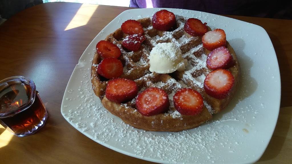 Maple House Chicken and Waffles | restaurant | 1520 N Mountain Ave A101, Ontario, CA 91762, USA | 9099842300 OR +1 909-984-2300