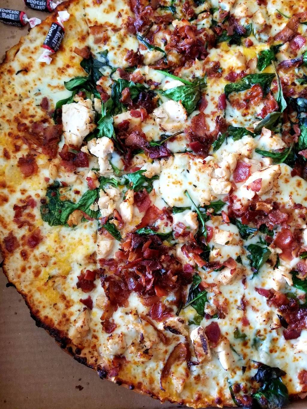 HotBox Pizza | meal delivery | 30 E Georgia St, Indianapolis, IN 46204, USA | 3176566000 OR +1 317-656-6000