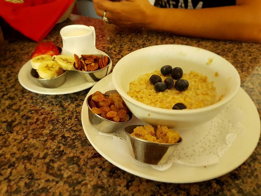 Lulus | cafe | 24781 Alicia Pkwy, Laguna Hills, CA 92653, USA | 9498552222 OR +1 949-855-2222