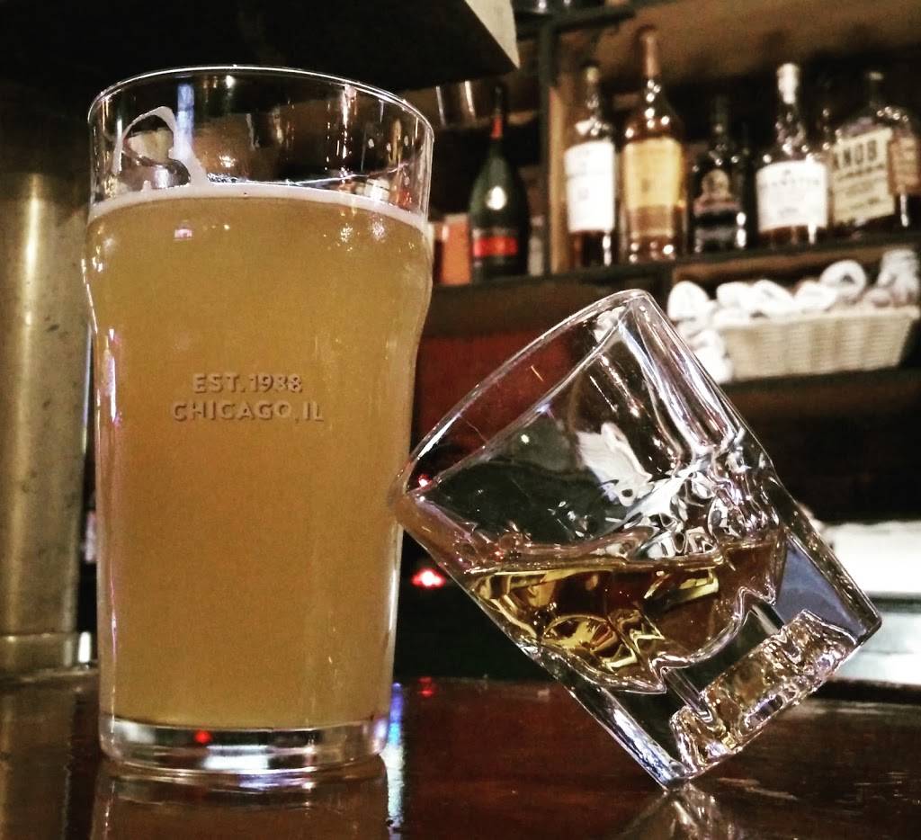 The Watering Hole | restaurant | 106 E 19th St, New York, NY 10003, USA | 2126745783 OR +1 212-674-5783