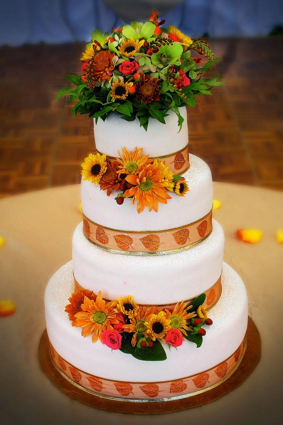 Sierra Rizing, Bakery Coffee House and Catering | cafe | 7310 CA-49 H, Lotus, CA 95651, USA | 5306421308 OR +1 530-642-1308