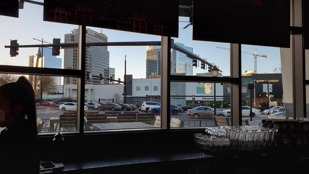 Iron Hill Brewery & Restaurant | restaurant | 3535 Peachtree Rd NE, Atlanta, GA 30326, USA | 4702256683 OR +1 470-225-6683