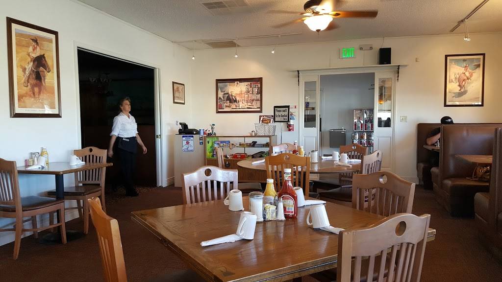 DAR"S DENOS I-76 RESTRAURANT | restaurant | 245 Market St #9033, Keenesburg, CO 80643, USA | 3037324595 OR +1 303-732-4595