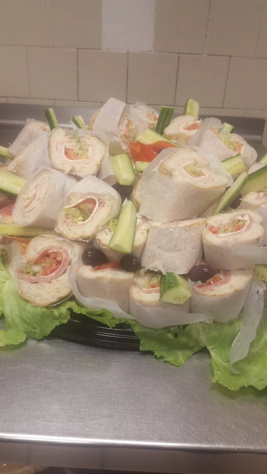 Saras Pizza Palace | restaurant | 424 N Franklin St #3, Holbrook, MA 02343, USA | 7819630351 OR +1 781-963-0351