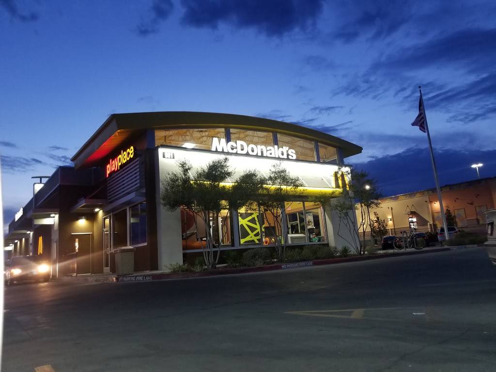 McDonalds | cafe | 901 N Resler Dr, El Paso, TX 79912, USA | 9155818132 OR +1 915-581-8132