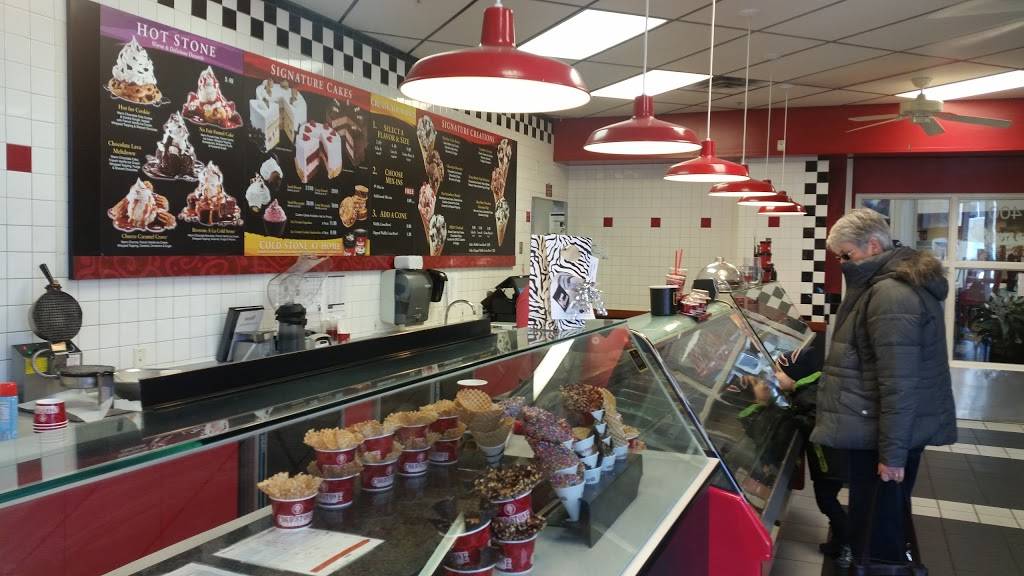 Cold Stone Creamery | bakery | 2121 Celebration Dr NE Ste 400, Grand Rapids, MI 49525, USA | 6163639140 OR +1 616-363-9140