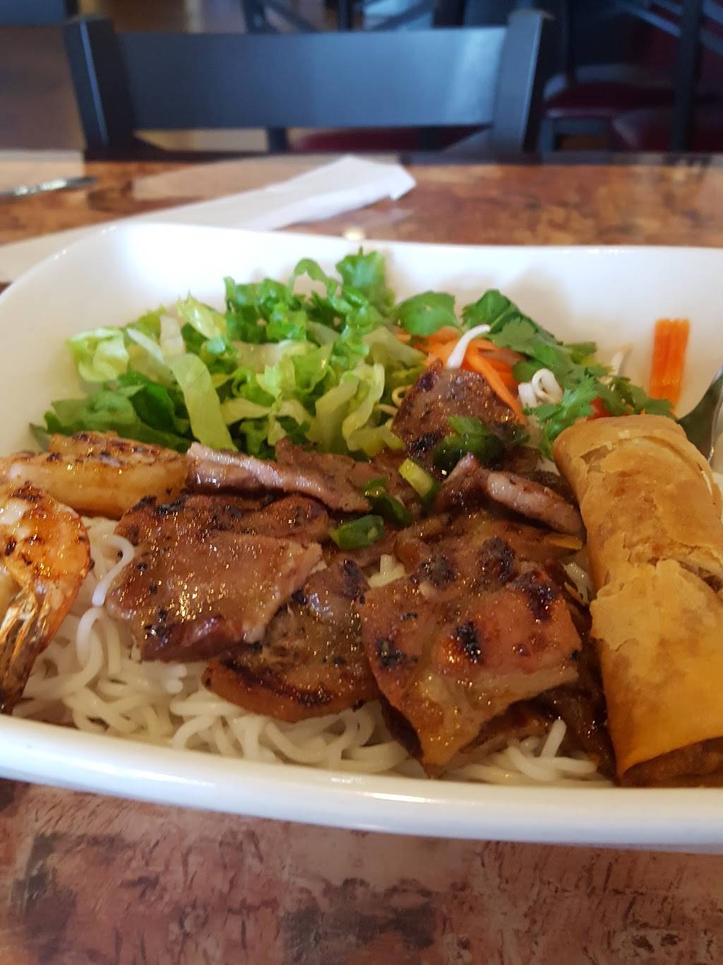 Family Pho Vietnamese Noodle House | restaurant | 13325 N MacArthur Blvd, Oklahoma City, OK 73142, USA | 4054700648 OR +1 405-470-0648