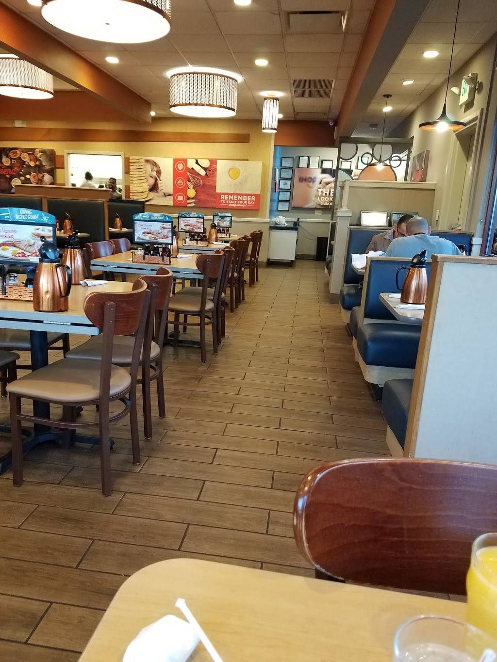 IHOP | restaurant | 3601 Bladensburg Rd, Colmar Manor, MD 20722, USA | 3017790838 OR +1 301-779-0838