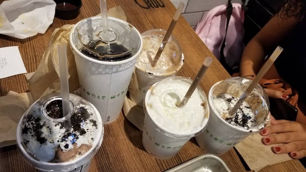 Shake Shack | restaurant | 215 Murray Street, New York, NY 10282, USA | 6465454600 OR +1 646-545-4600