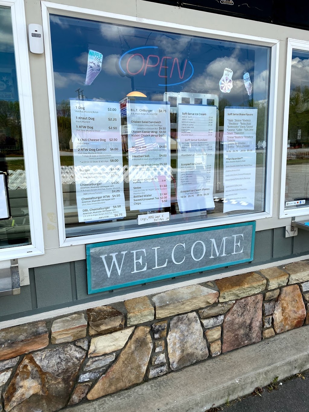 Karolina Kremes | restaurant | 6556-6562 Brevard Rd, Etowah, NC 28729, USA | 8285955307 OR +1 828-595-5307