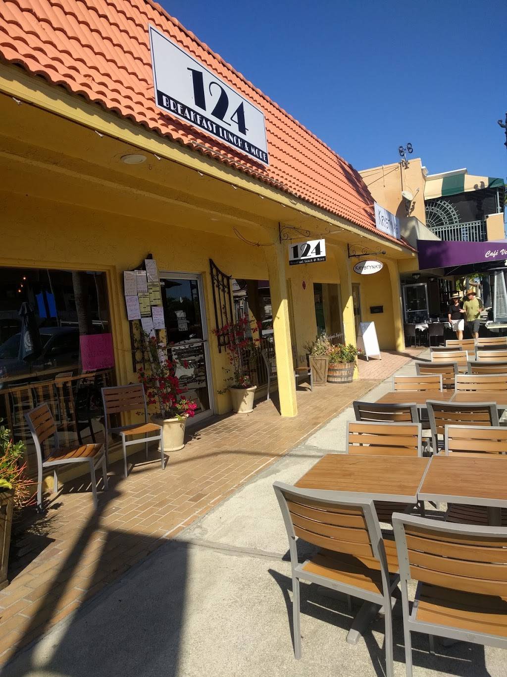 124 Breakfast, Lunch, & More | restaurant | 124 W Venice Ave, Venice, FL 34285, USA | 9414888306 OR +1 941-488-8306