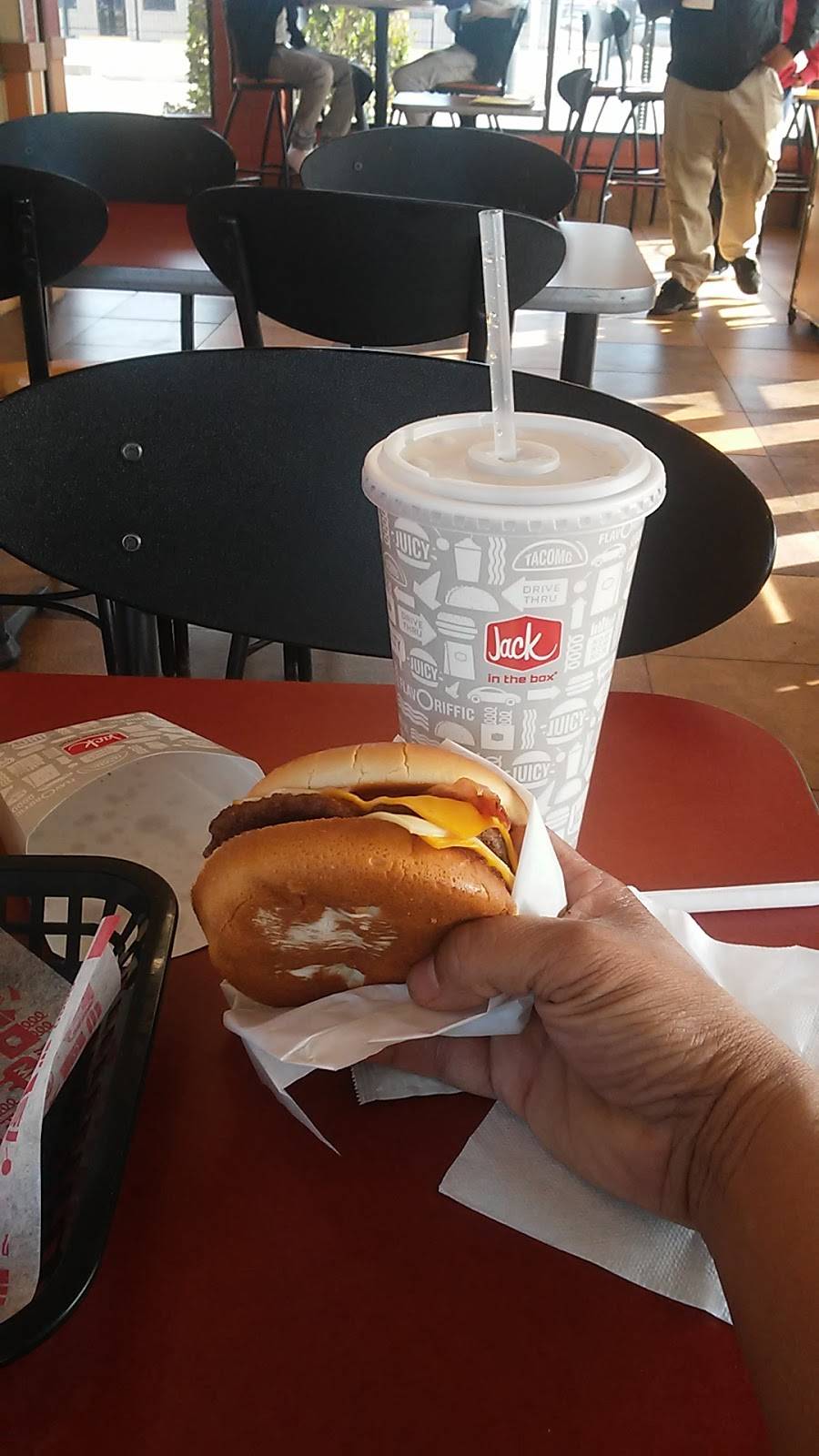 Jack in the Box | restaurant | 11234 Airline Dr, Houston, TX 77037, USA | 2814486939 OR +1 281-448-6939