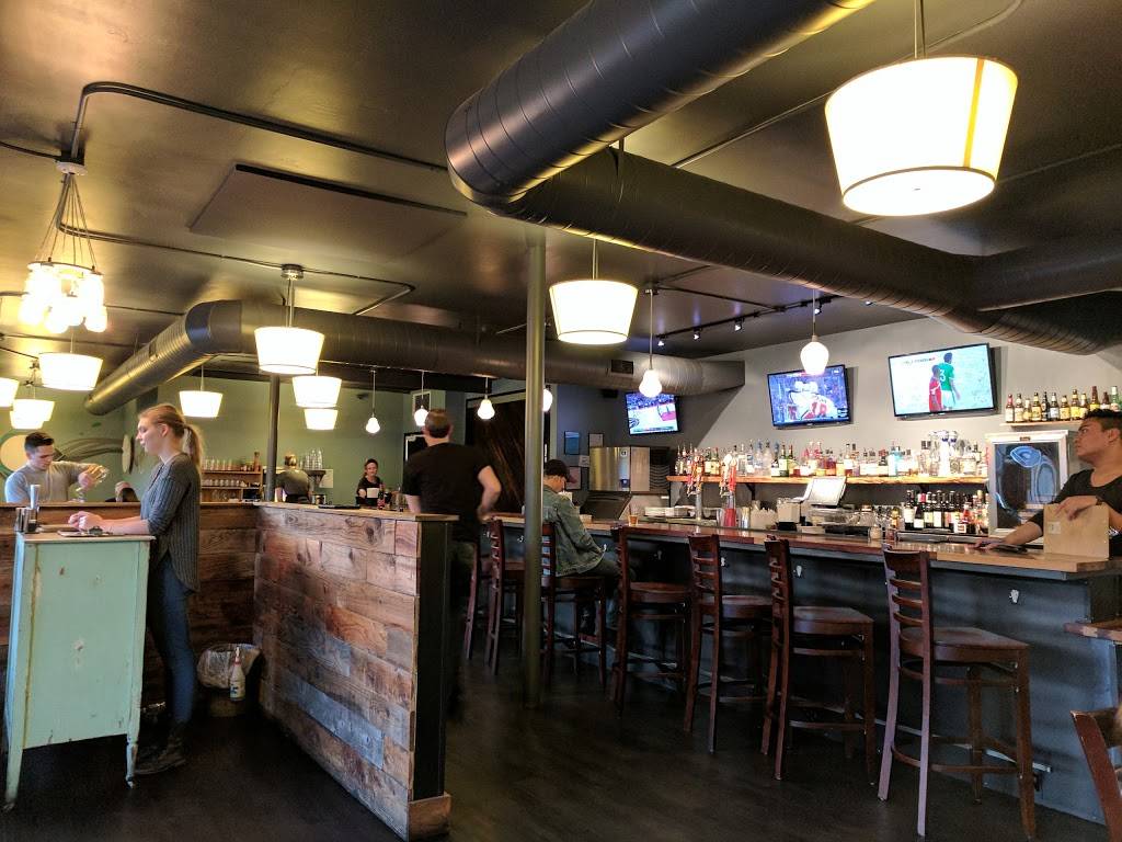 Blue Line Pizza | restaurant | 550 Hartz Ave, Danville, CA 94526, USA | 9253623295 OR +1 925-362-3295