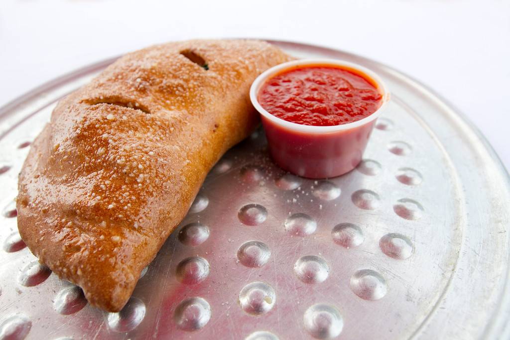 New Brothers Pizza | restaurant | 2006 Jefferson Hwy, Fishersville, VA 22939, USA | 5409498900 OR +1 540-949-8900