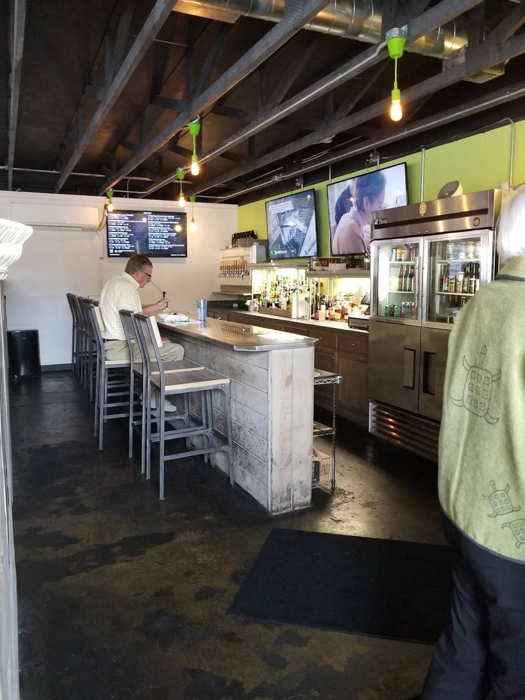 LINCOLN & MAIN GASTROPUB | restaurant | 624 N Main St, Urbana, OH 43078, USA | 9375084175 OR +1 937-508-4175