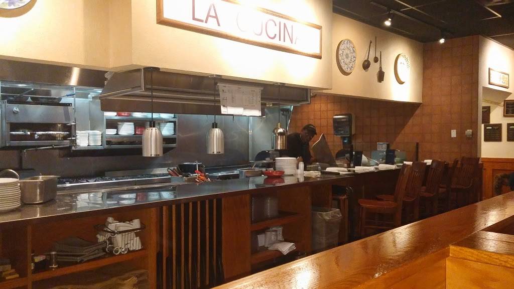 Carrabbas Italian Grill | restaurant | 2668 N Hwy 17, Mt Pleasant, SC 29466, USA | 8438499126 OR +1 843-849-9126